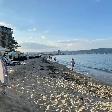 Afrodita I 108 Sunny * ساني بيتش