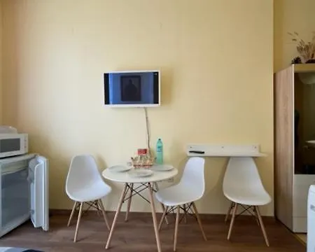 Afrodita I 108 Sunny * Σάνι Μπιτς