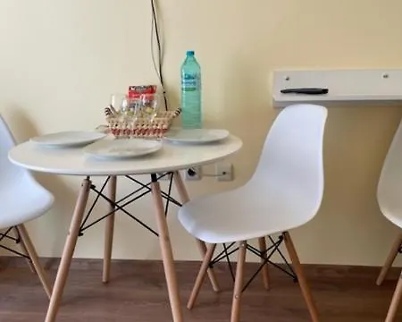 Afrodita I 108 Sunny *